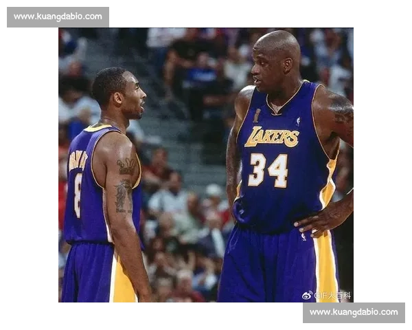 鲨鱼三连冠:35+15 统治级中锋,NBA 历史唯一三连 FMVP 的内线神话